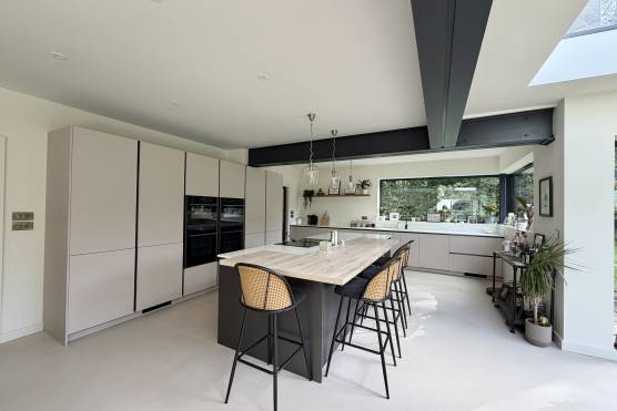 3580M 2 photo shoot location house in Manchester modern open plan kitchen.jpg