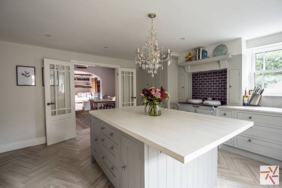 3154W 8 photography location house in leeds stylish kitchen island