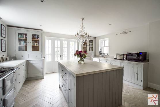 3154W 9 filming location house in leeds elegant kitchen with kitchen island