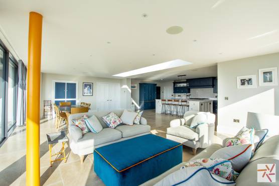 3172N 9 filming shoot location in north yorkshire open plan kitchen with lounge area