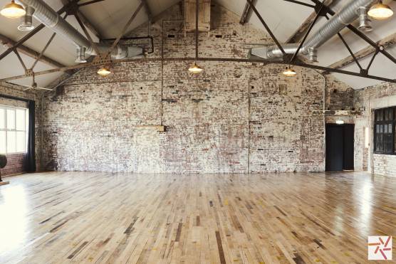 3177V 1 filming and photo shoot location in Liverpool open brick work and wooden flooring