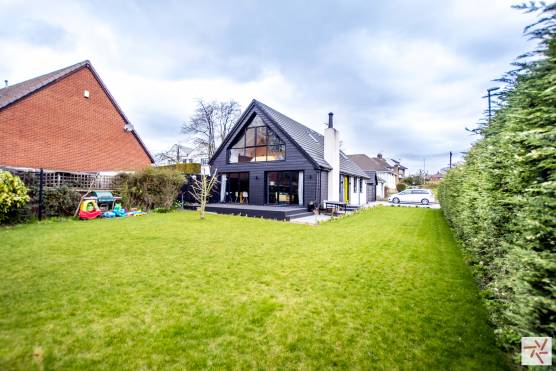 3183W 17 film location house in Leeds contemporary family home