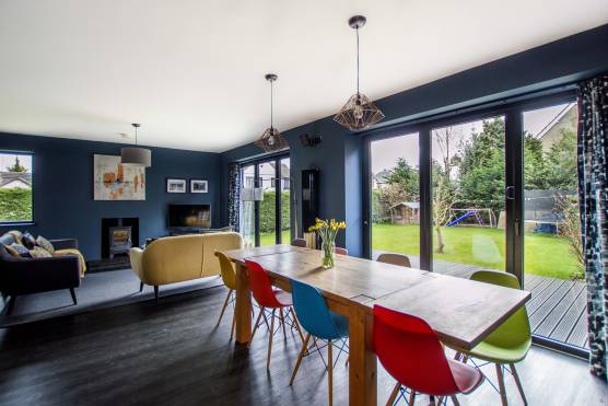 3183W 5 film location in west yorkshire dining area