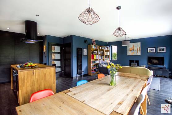3183W 6 tv shoot location house in Leeds open plan living 