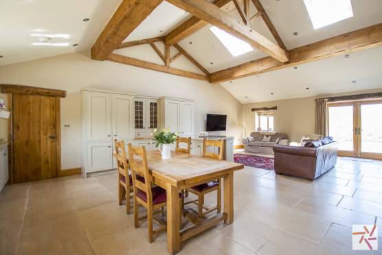 3188W 4 tv commercial in west yorkshire open plan ktichen and living area