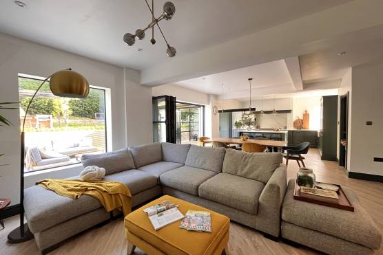 3436C 11 photo shoot location house in Cheshire stylish open plan living area with bi fold doors