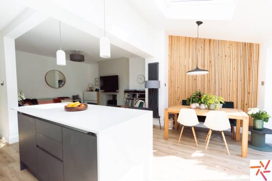 3298M-1-photo-shoot-location-house-in-Manchester-stylish-open-plan-kitchen-and-dining-area.jpg