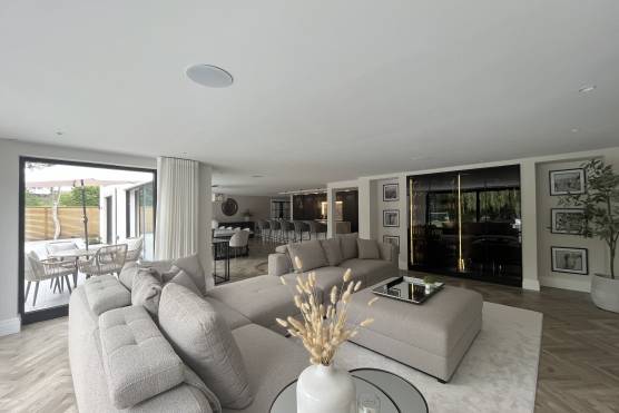 3423C 1 photo shoot location house in Cheshire large contemporary family home