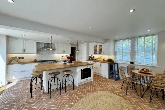 3537W 1 photo shoot location house in West Yorkshire Period property family home with modern open plan kitchen